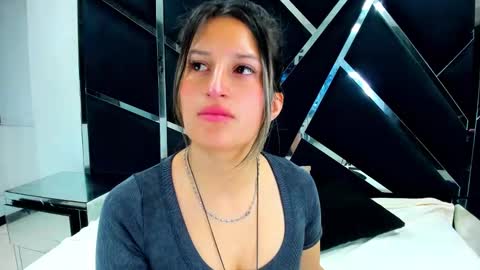 Snapshot of giaroussel chatting on 14, 12, 2025 GiaRoussel online show from 14, 12, 2025