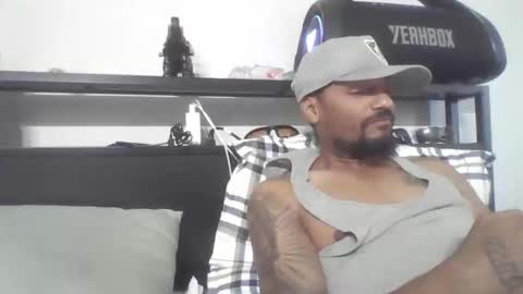 Snapshot of gifted_blacksnake chatting on 23, 11, 2025 Gifted online show from 23, 11, 2025