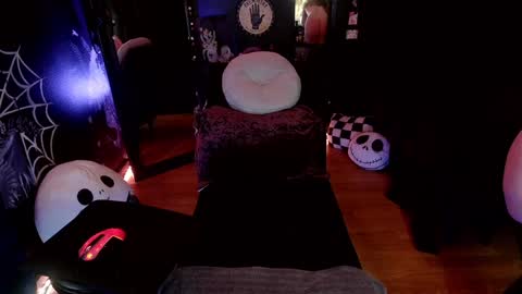 Giggles online show from 27, 12, 2024