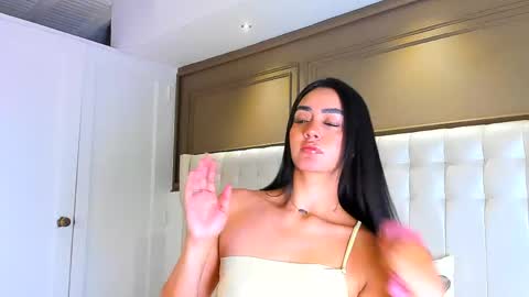 Snapshot of gigi_wilden chatting on 21, 4, 2026 gigi wilden online show from 21, 4, 2026
