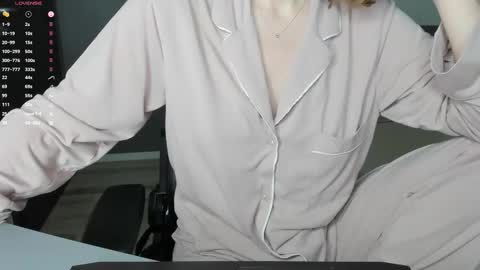 gigihadd online show from 1, 2, 2026