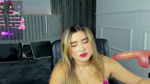 Gigi Doll online show from 25, 2, 2025