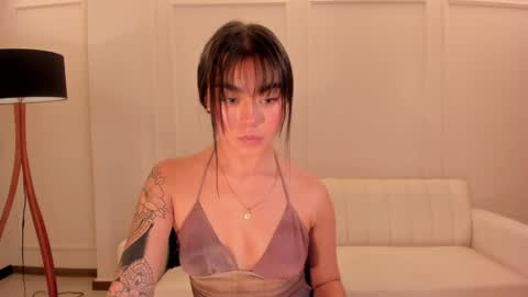 Snapshot of gigilee_ chatting on 8, 1, 2025 GIGI online show from 8, 1, 2025