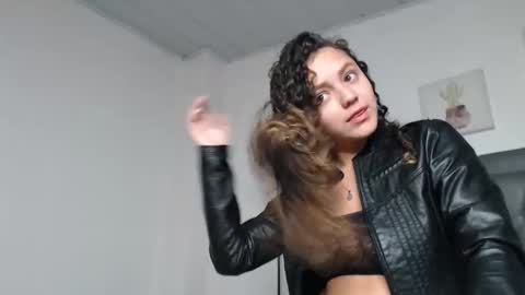 Giia  online show from 14, 11, 2025