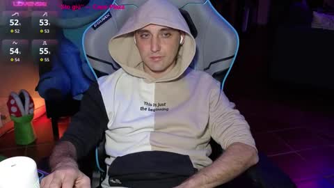 Snapshot of gil_gamesh2nd chatting on 30, 10, 2025 Mirko online show from 30, 10, 2025