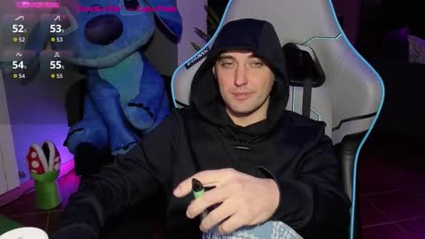 Snapshot of gil_gamesh2nd chatting on 12, 11, 2025 Mirko online show from 12, 11, 2025