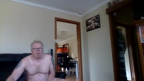 gimmmieoooo online show from 15, 5, 2026