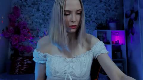 Gina online show from 10, 4, 2026