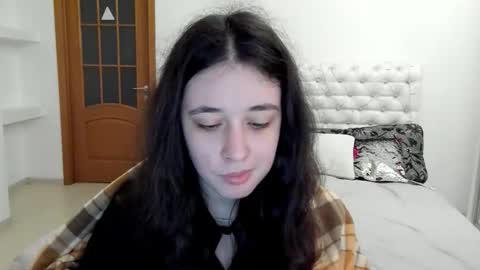 Snapshot of ginablum chatting on 5, 10, 2025 Kate online show from 5, 10, 2025