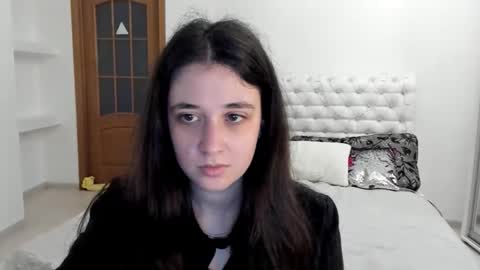 Snapshot of ginablum chatting on 15, 10, 2025 Kate online show from 15, 10, 2025