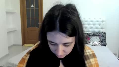 Snapshot of ginablum chatting on 16, 10, 2025 Kate online show from 16, 10, 2025