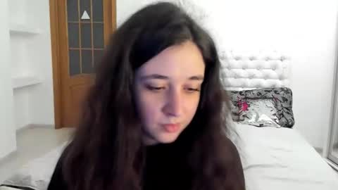 Snapshot of ginablum chatting on 17, 10, 2025 Kate online show from 17, 10, 2025