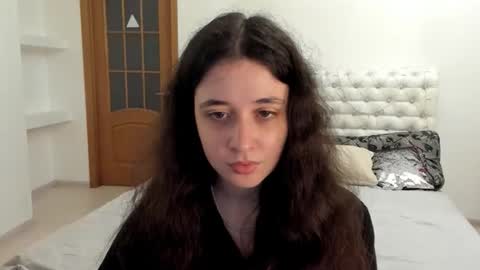 Snapshot of ginablum chatting on 5, 11, 2025 Kate online show from 5, 11, 2025