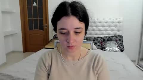 Snapshot of ginablum chatting on 13, 11, 2025 Kate online show from 13, 11, 2025