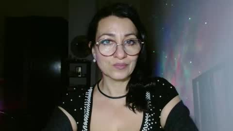 Snapshot of ginaoneon chatting on 4, 3, 2025 GinaONeon online show from 4, 3, 2025