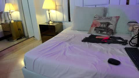 Snapshot of ginebra_ness chatting on 10, 12, 2024 Ginebra Ness online show from 10, 12, 2024