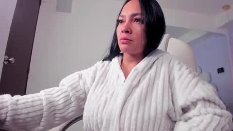 Snapshot of ginebra_ness chatting on 24, 10, 2025 Ginebra Ness online show from 24, 10, 2025