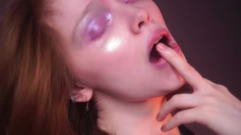        im expecting 350 thumbs up on my altar   online show from 12, 2, 2025