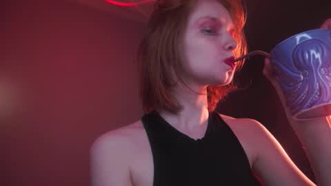        im expecting 350 thumbs up on my altar   online show from 10, 9, 2025