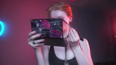        im expecting 350 thumbs up on my altar   online show from 17, 9, 2025