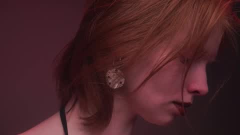        im expecting 350 thumbs up on my altar   online show from 25, 9, 2025