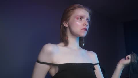        im expecting 350 thumbs up on my altar   online show from 16, 10, 2025