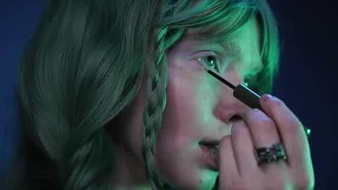        im expecting 350 thumbs up on my altar   online show from 28, 3, 2026