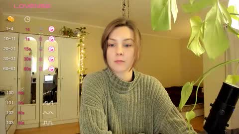 Snapshot of gingerbread__house chatting on 25, 10, 2025 Vasilisa online show from 25, 10, 2025