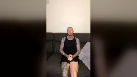 Snapshot of gingerviking1990 chatting on 15, 12, 2025 gingerviking1990 online show from 15, 12, 2025