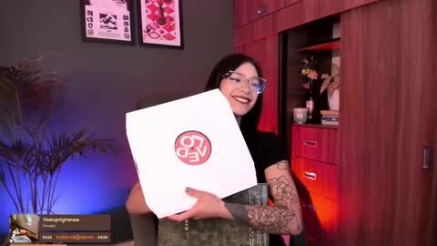 Snapshot of ginnaaaa_ chatting on 3, 12, 2025 Ginnaa online show from 3, 12, 2025