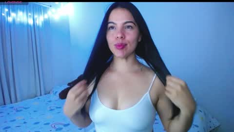 Snapshot of giorivera199 chatting on 12, 3, 2025 GIO RIVERA online show from 12, 3, 2025