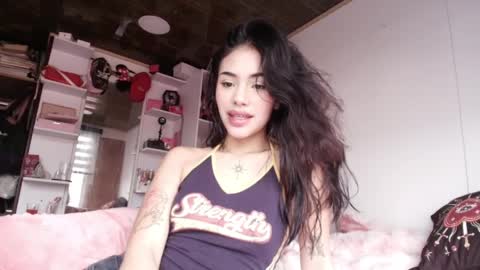 giovanna_oliveria online show from 25, 3, 2026