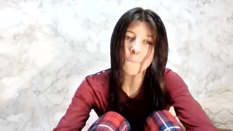 Snapshot of girl_cute007 chatting on 13, 2, 2026 girl_cute007 online show from 13, 2, 2026