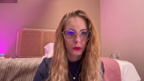 Nikki online show from 3, 1, 2025