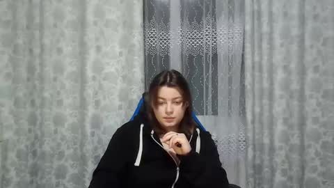 Snapshot of girl_leya chatting on 29, 1, 2025 girl_leya online show from 29, 1, 2025