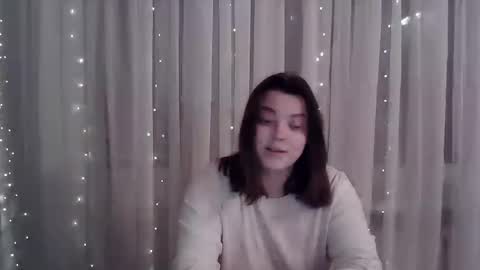 Snapshot of girl_leya chatting on 19, 2, 2025 girl_leya online show from 19, 2, 2025