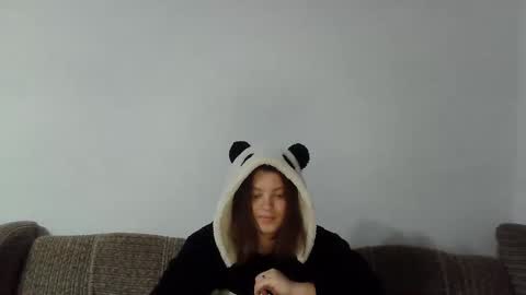 Snapshot of girl_leya chatting on 26, 9, 2025 girl_leya online show from 26, 9, 2025