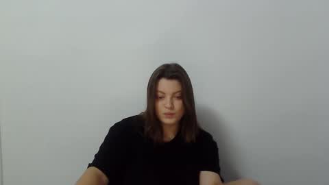 Snapshot of girl_leya chatting on 31, 10, 2025 girl_leya online show from 31, 10, 2025