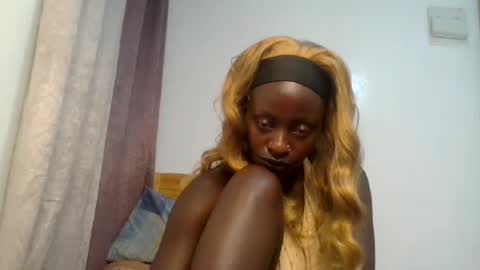 Snapshot of girl_shani chatting on 10, 4, 2026 girl_shani online show from 10, 4, 2026