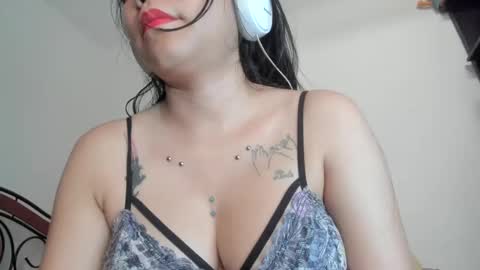 Snapshot of girlrock2024 chatting on 30, 1, 2025 girlrock2024 online show from 30, 1, 2025