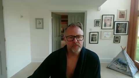 girlsandbikes online show from 29, 9, 2025