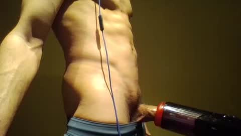 Snapshot of girlscumwithme33 chatting on 10, 3, 2026 girlscumwithme33 online show from 10, 3, 2026