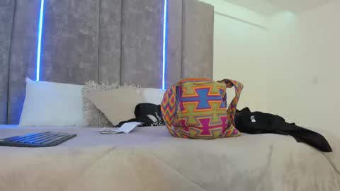 Snapshot of giselamaru chatting on 17, 2, 2025 online show from 17, 2, 2025