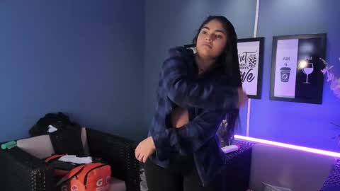 Snapshot of giselamaru chatting on 4, 3, 2025 online show from 4, 3, 2025