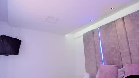 Snapshot of giselamaru chatting on 8, 3, 2025 online show from 8, 3, 2025