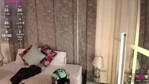 Snapshot of giselamaru chatting on 17, 9, 2025 online show from 17, 9, 2025