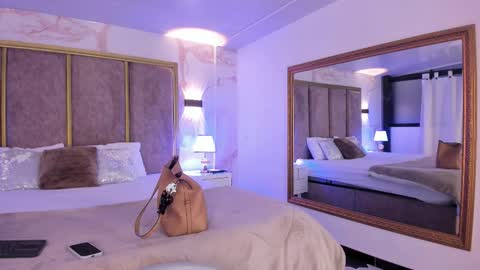 Snapshot of giselamaru chatting on 25, 10, 2025 online show from 25, 10, 2025