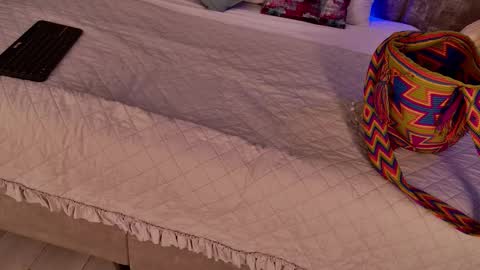 Snapshot of giselamaru chatting on 26, 10, 2025 online show from 26, 10, 2025