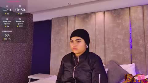 Snapshot of giselamaru chatting on 23, 11, 2025 online show from 23, 11, 2025