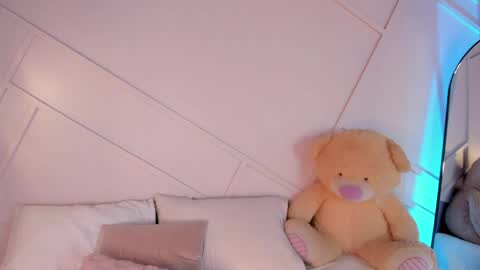 GisellePalmer  online show from 17, 5, 2026